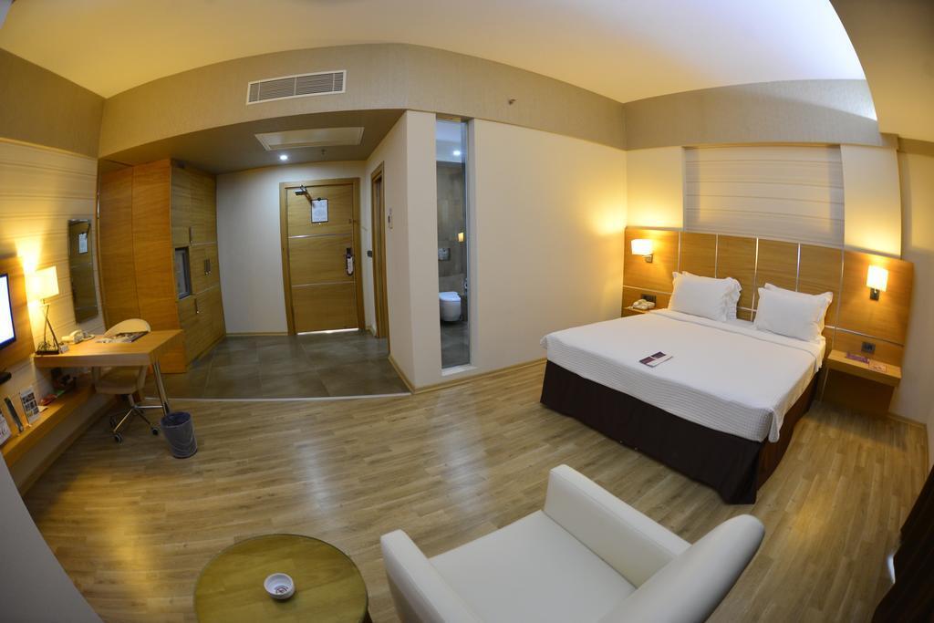 Anemon Grand Adana Otel Bagian luar foto