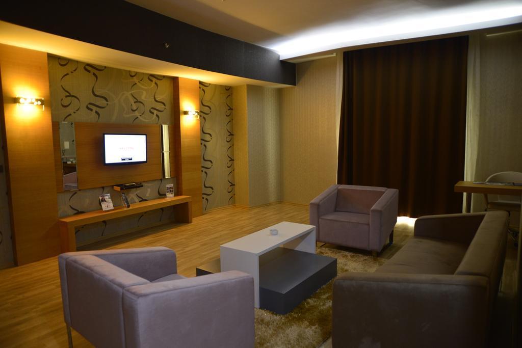 Anemon Grand Adana Otel Bagian luar foto