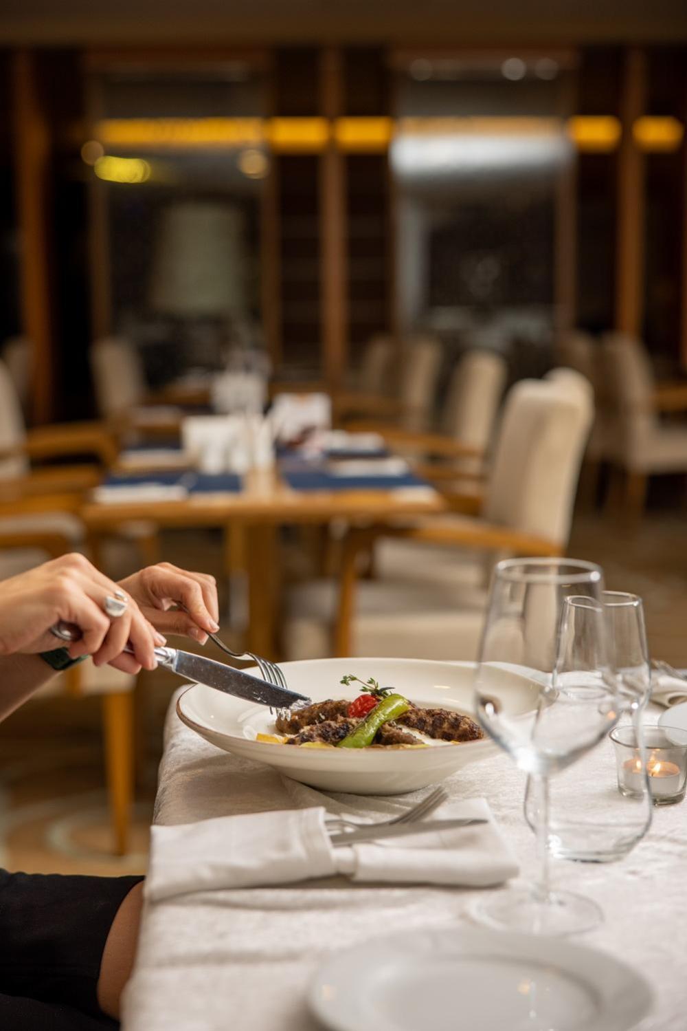 Anemon Grand Adana Otel Bagian luar foto