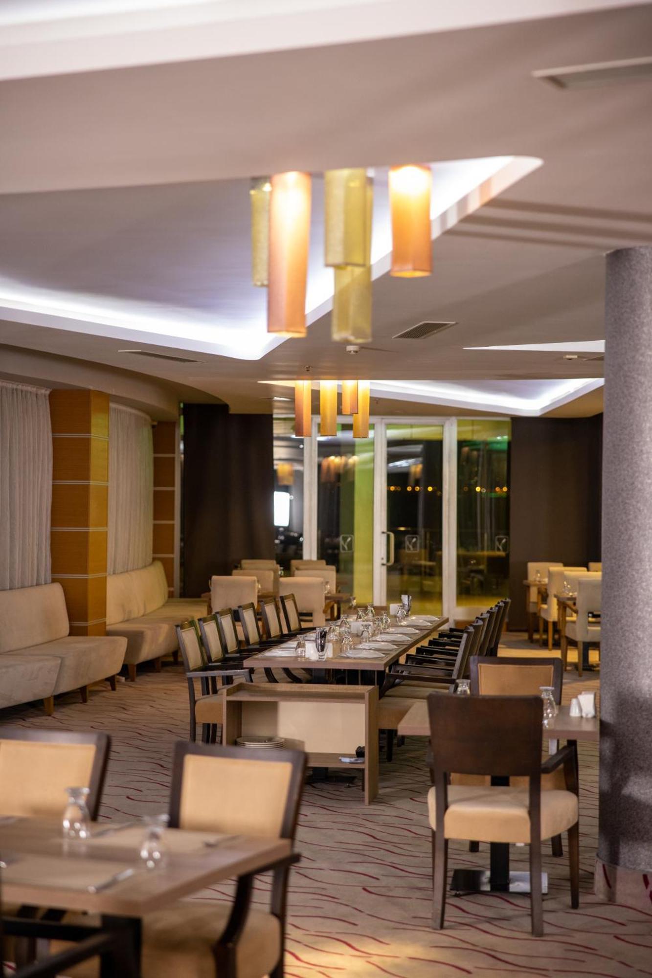 Anemon Grand Adana Otel Bagian luar foto
