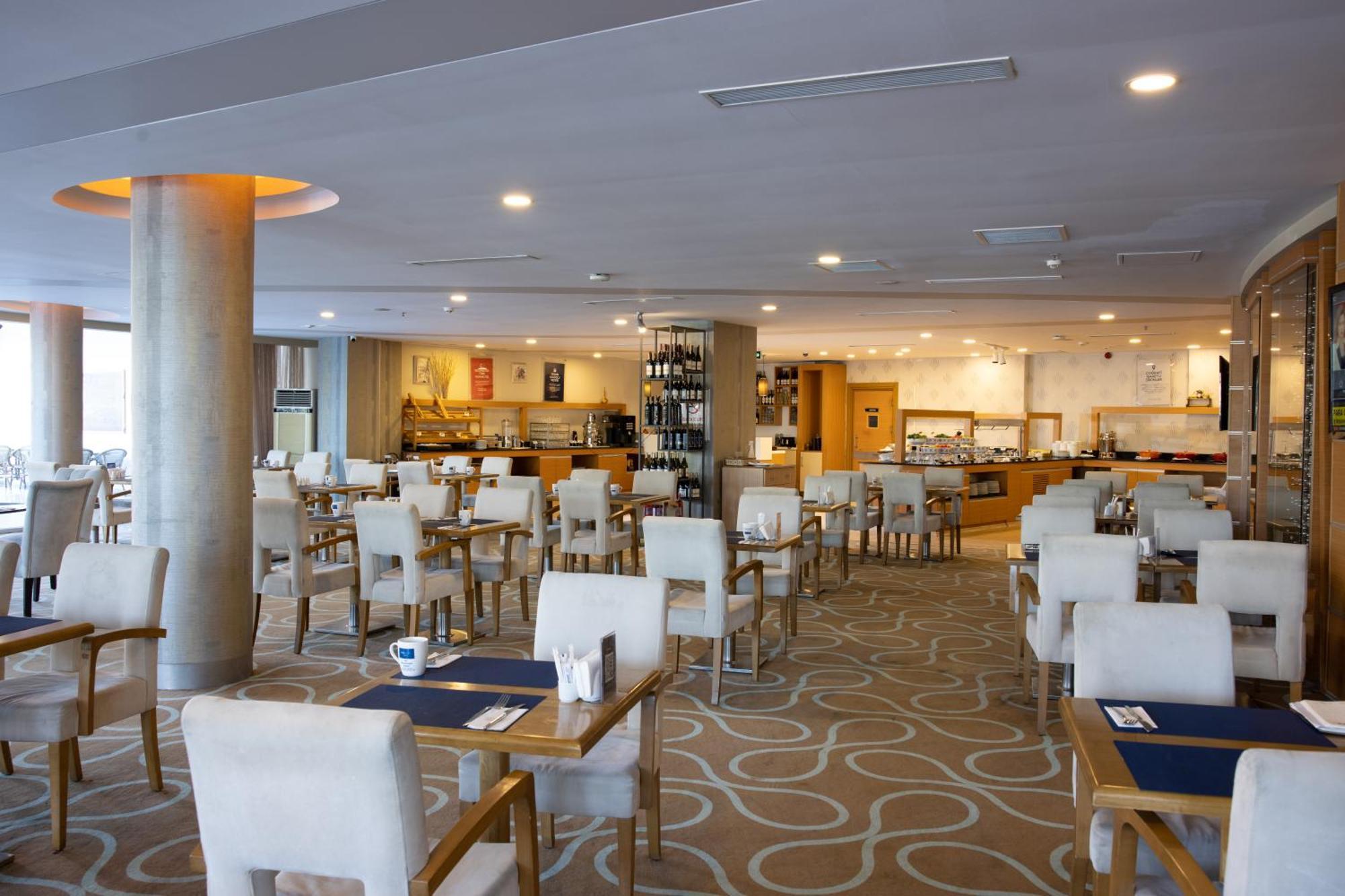 Anemon Grand Adana Otel Bagian luar foto