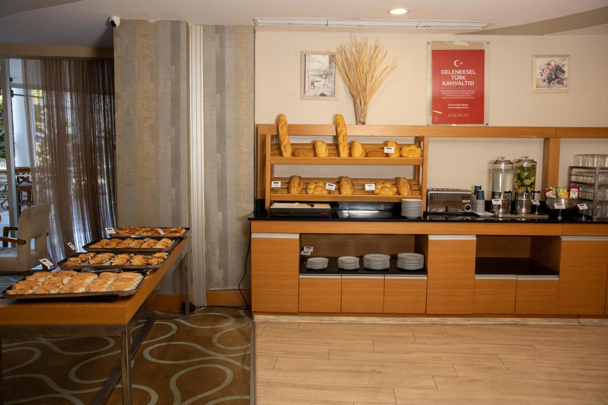 Anemon Grand Adana Otel Bagian luar foto